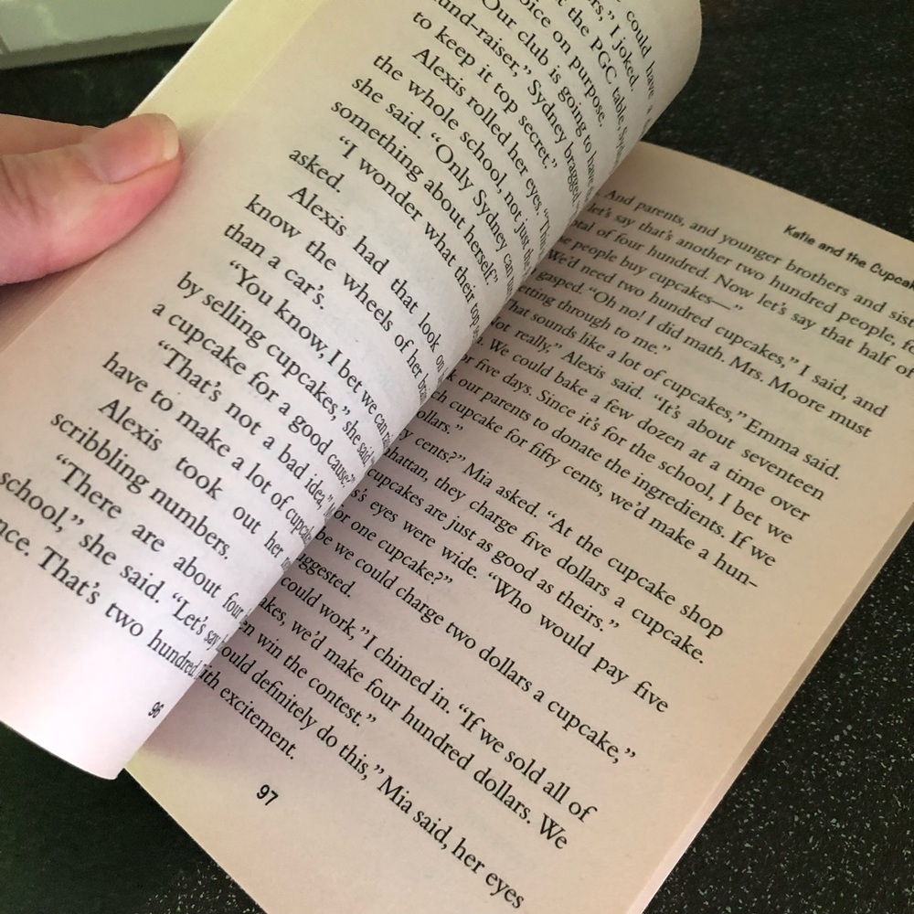 Cupcake Diaries: Katie and the Cupcake Cure: Book 1 - Picture 7 of 9